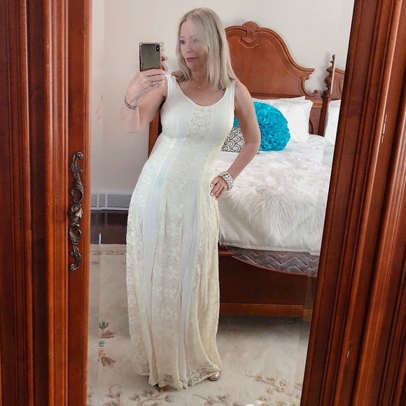 SOIEBLU cream lace maxi dress sleeveless - Picture 2 of 8